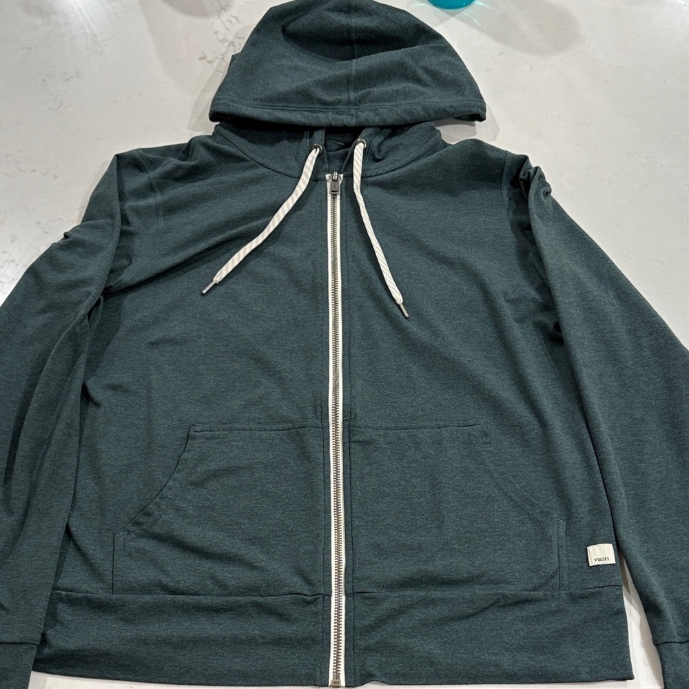 Vuori high performance hoodie - green
